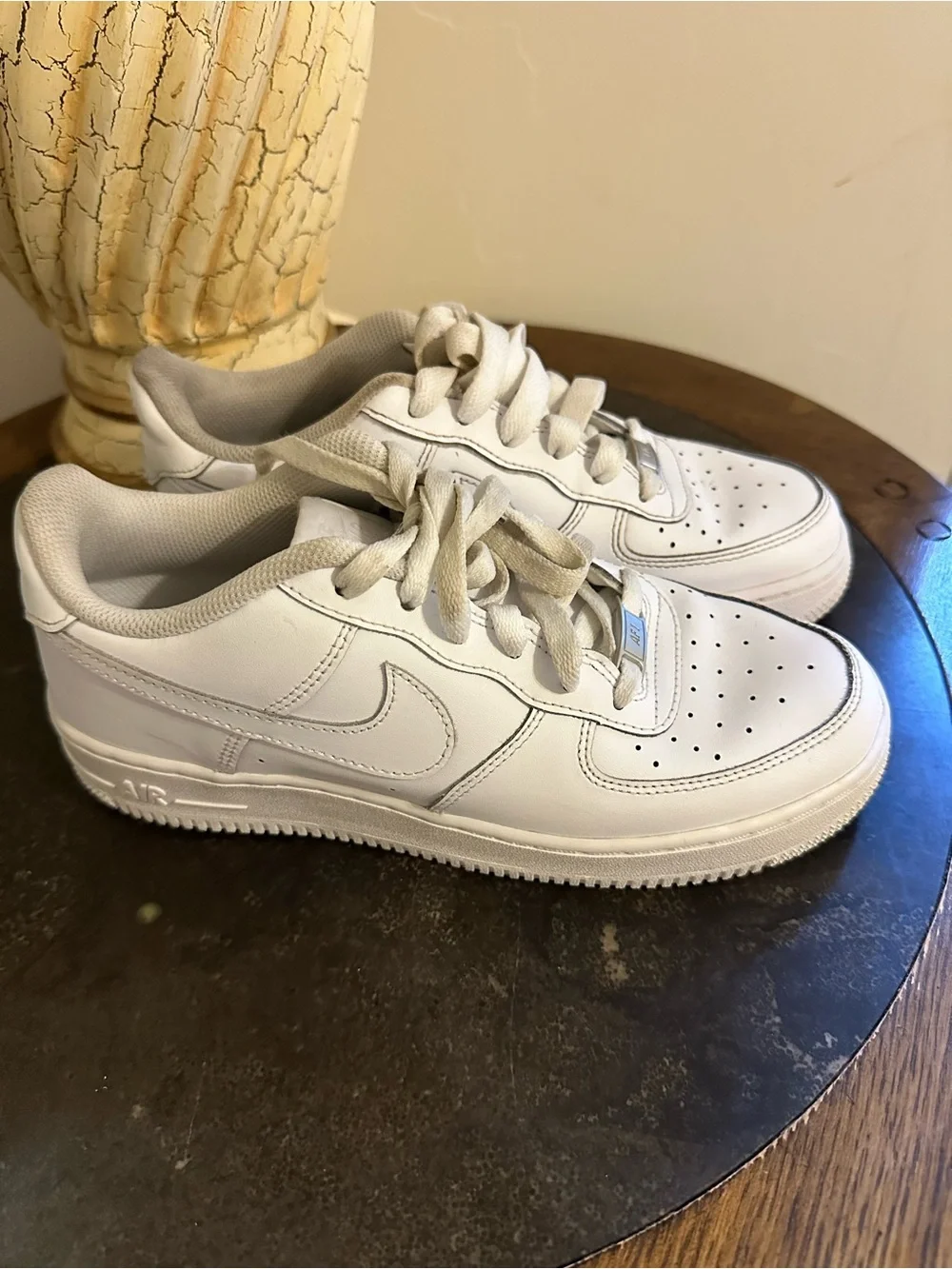 Nike Kids White Low-Top Leather Sneakers
